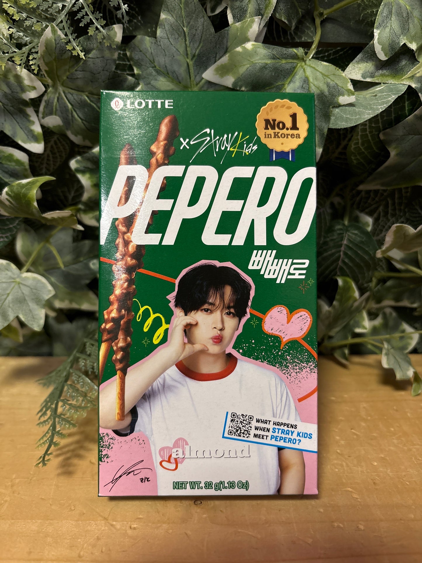 Pepero Almond Stray Kids (3) (32g)