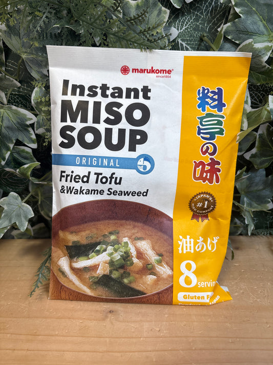 Zuppa di miso original istantanea tofu fritto e alghe