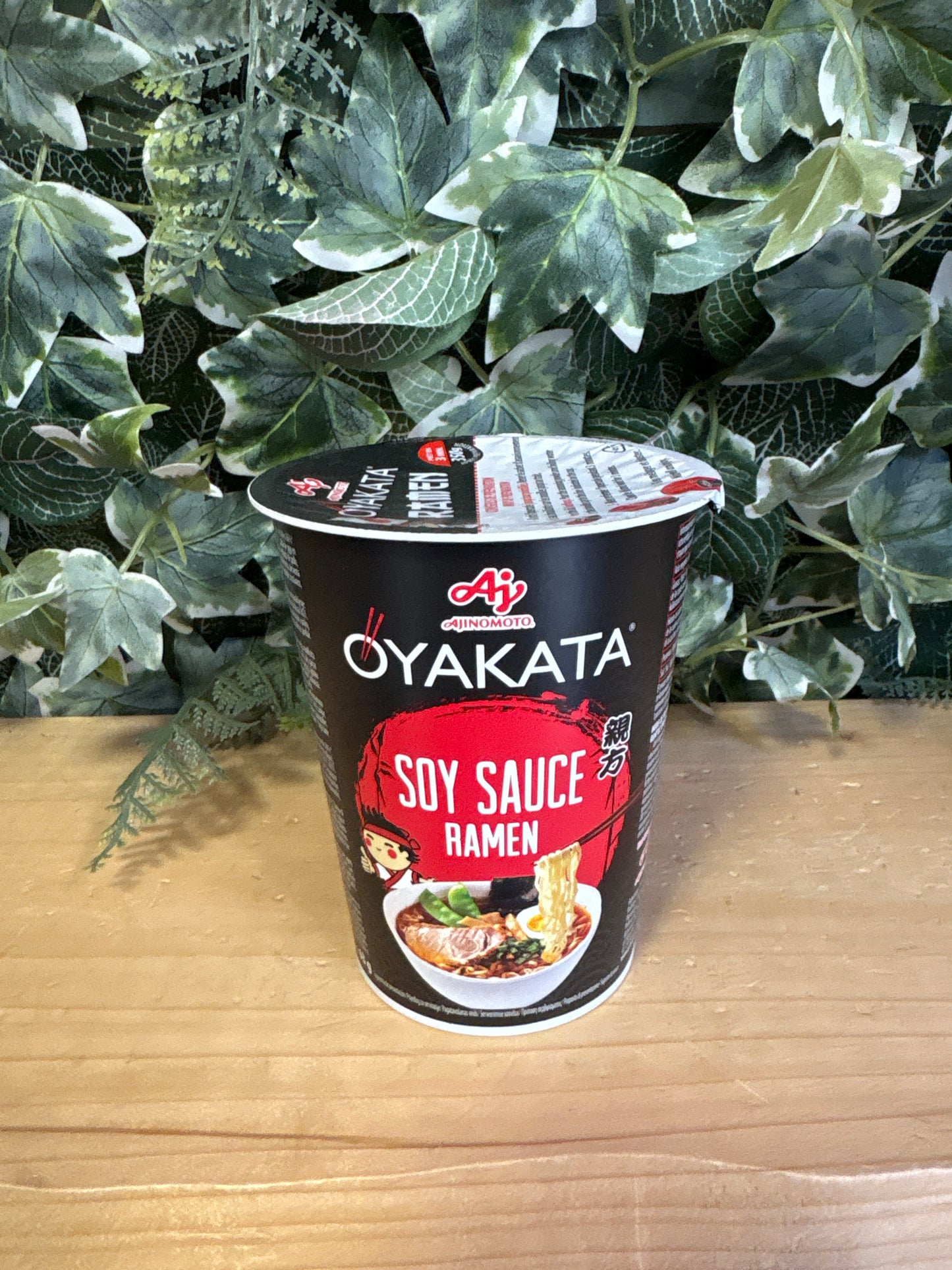 Oyakata Cup Ramen Salsa di Soia (63g)