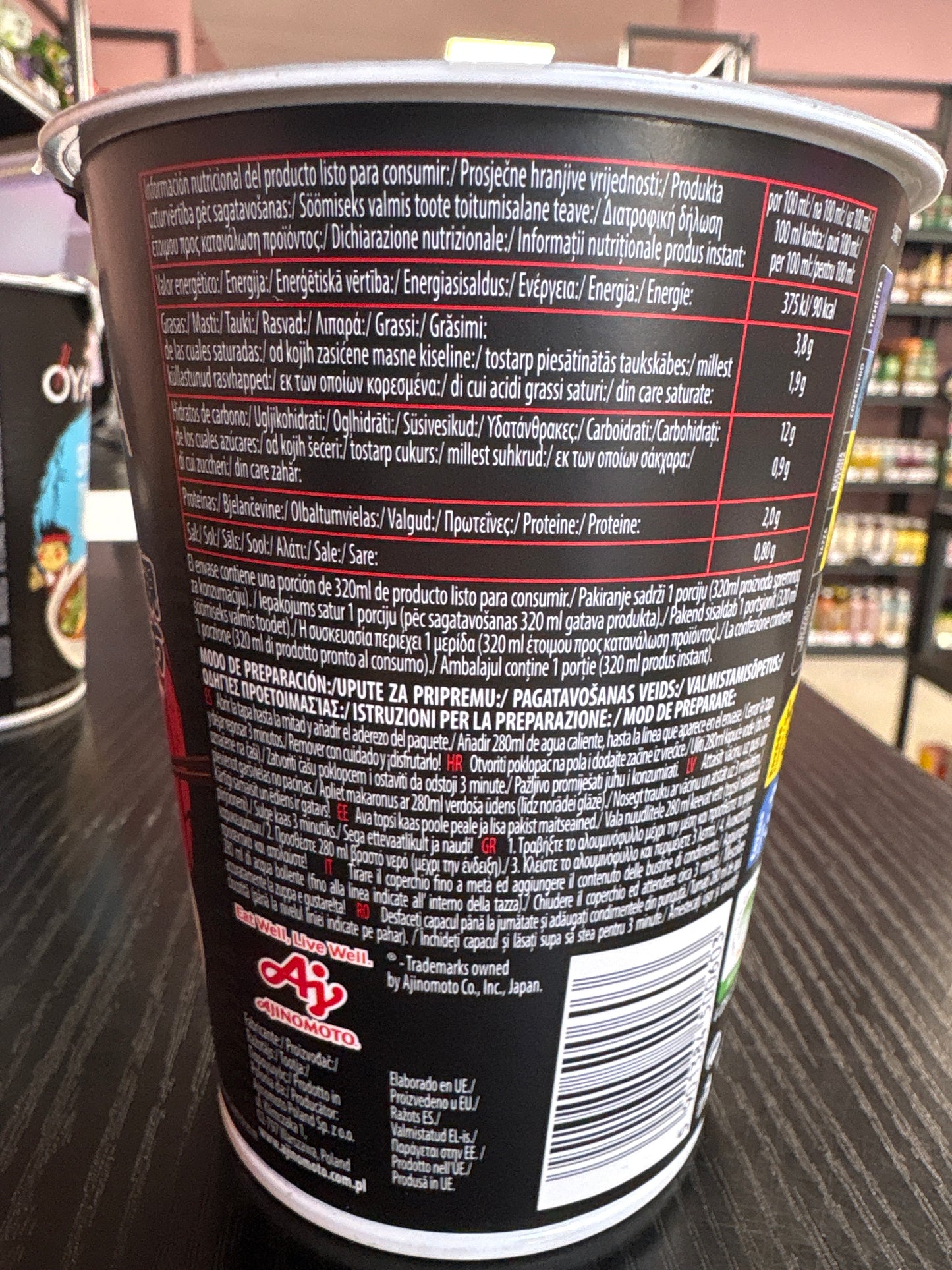 Oyakata Cup Ramen Salsa di Soia (63g)